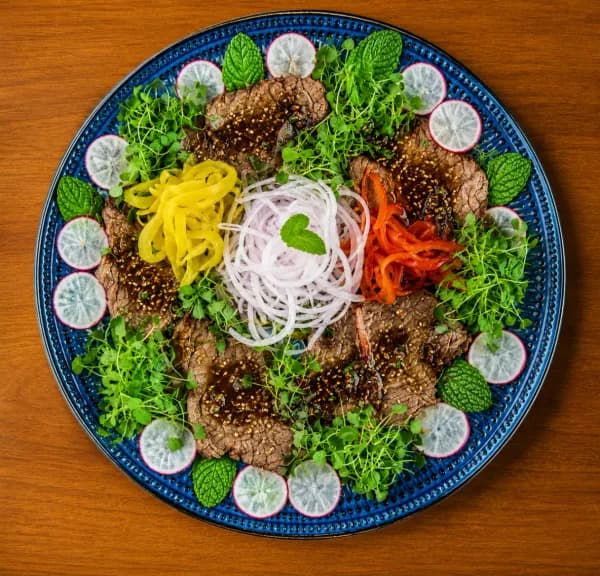 Signature Rib Eye Steak Salad
